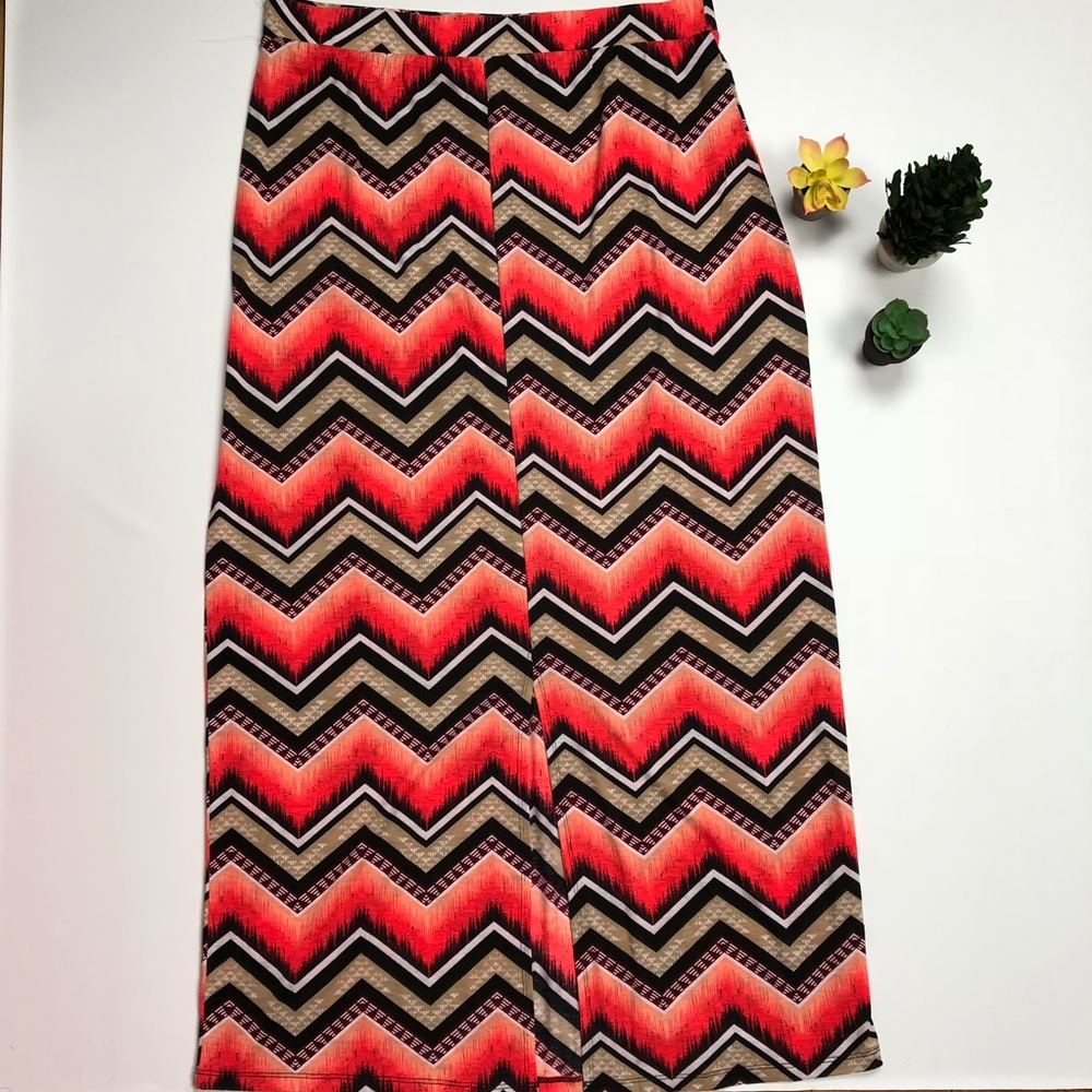 ➕[New] ORANGE CHEVRON MAXI SKIRT - Picture 3 of 4